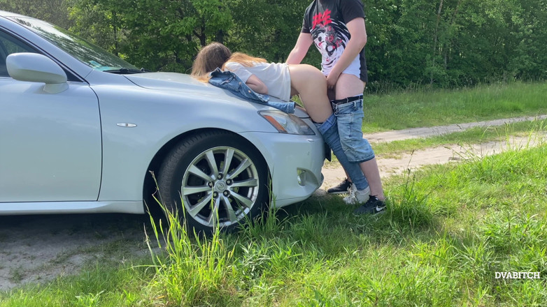Dvabitch: Amateur teen got fucked outdoors