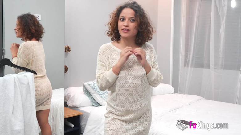 FAKings: Elena De La Vega paga seu fotógrafo em carne e...