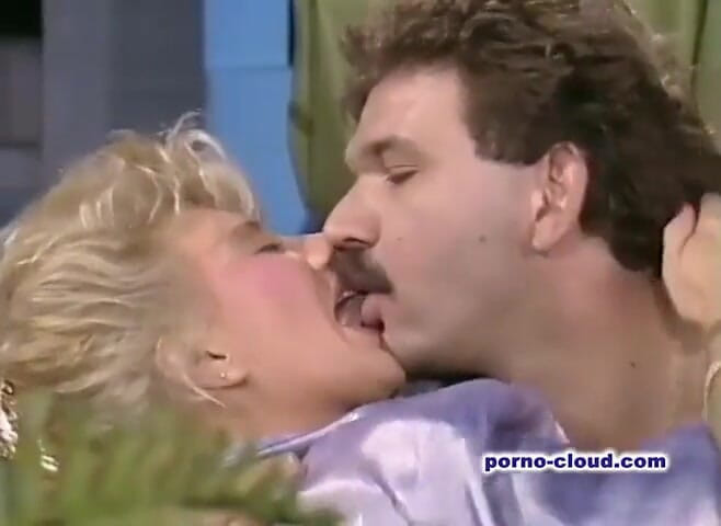 Porno Cloud: At the pool with Rocco