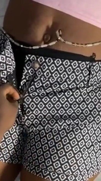 Una bella sposa ghanese adora il sesso selvaggio di suo marito.