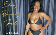 Miss-Safiya: Scoreggia di bellezza ebano