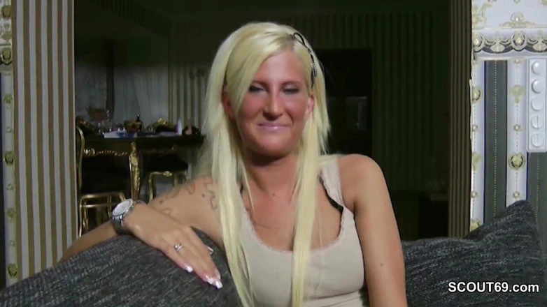 Full porn collection: Teen gives stranger a handjob in POV after the disco