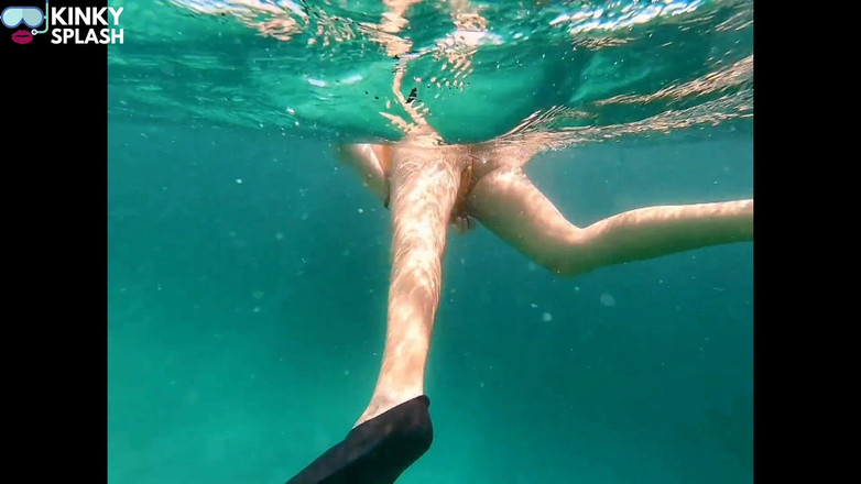 UKCuteGirl: Cadela de cadela no paraíso - flash subaquático e provocação safada