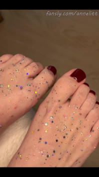 Red Nails