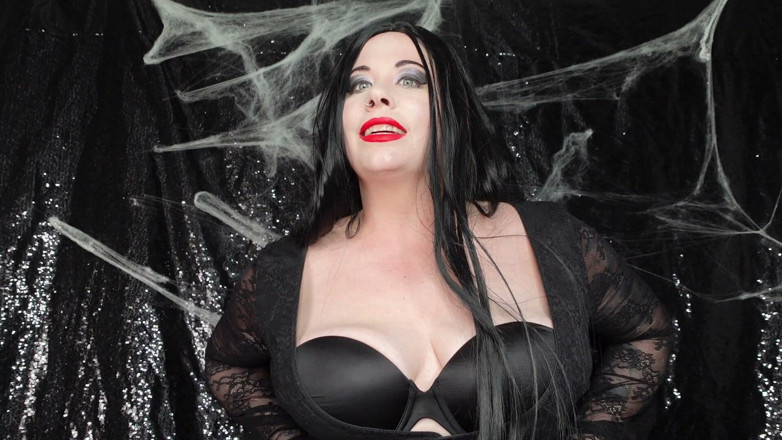 Deanna deadly: Stiefmutter morticia addams liebt deinen fetten Bauch und füttert dich