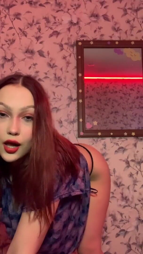 Your Sexy GF: Mostro il mio corpo succoso e in attesa di una...