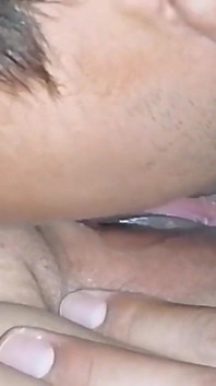 A Rich Fuck in the Early Morning and He Leaves All His Cum Inside Me
