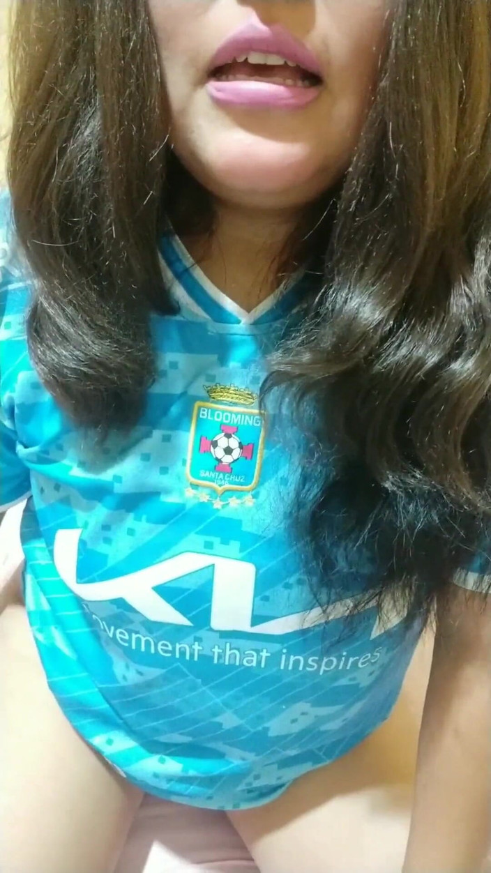 Carla Villalobos: Mărturisind ce am făcut în baia publică cu prietenul meu