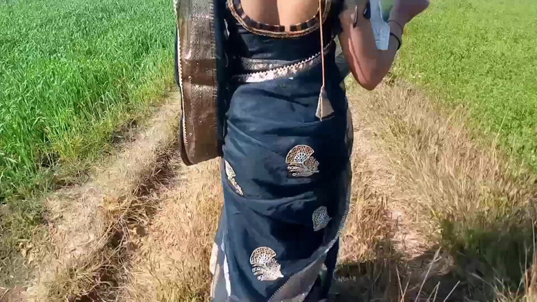 Ritu: Sa femme montre sa chatte