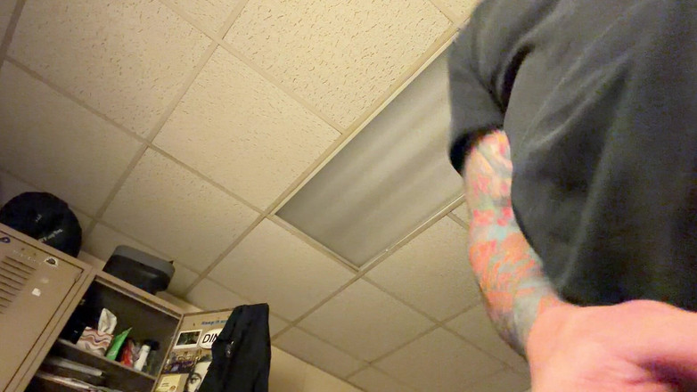 Tatted Daddy: Masturbándose el semen