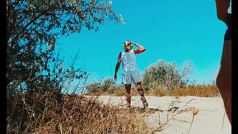 Crazyfamily 1970: Chupar un extraño en el camino