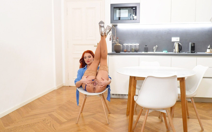 Skinz Erotica: Memek katy rose dientot sambil pakai stoking ketat dan sepatu...