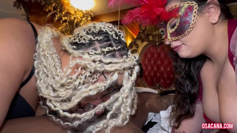 Amateur world: Tiệc Carnival nói riêng