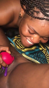 She Loves Pussy Like Mine