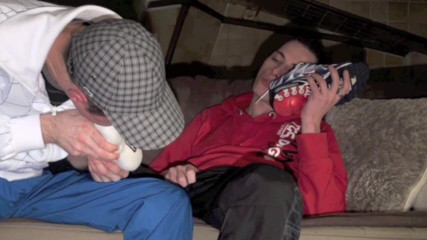 French twinks amator sextapes: Sex tape with 2 sneakers boy at home