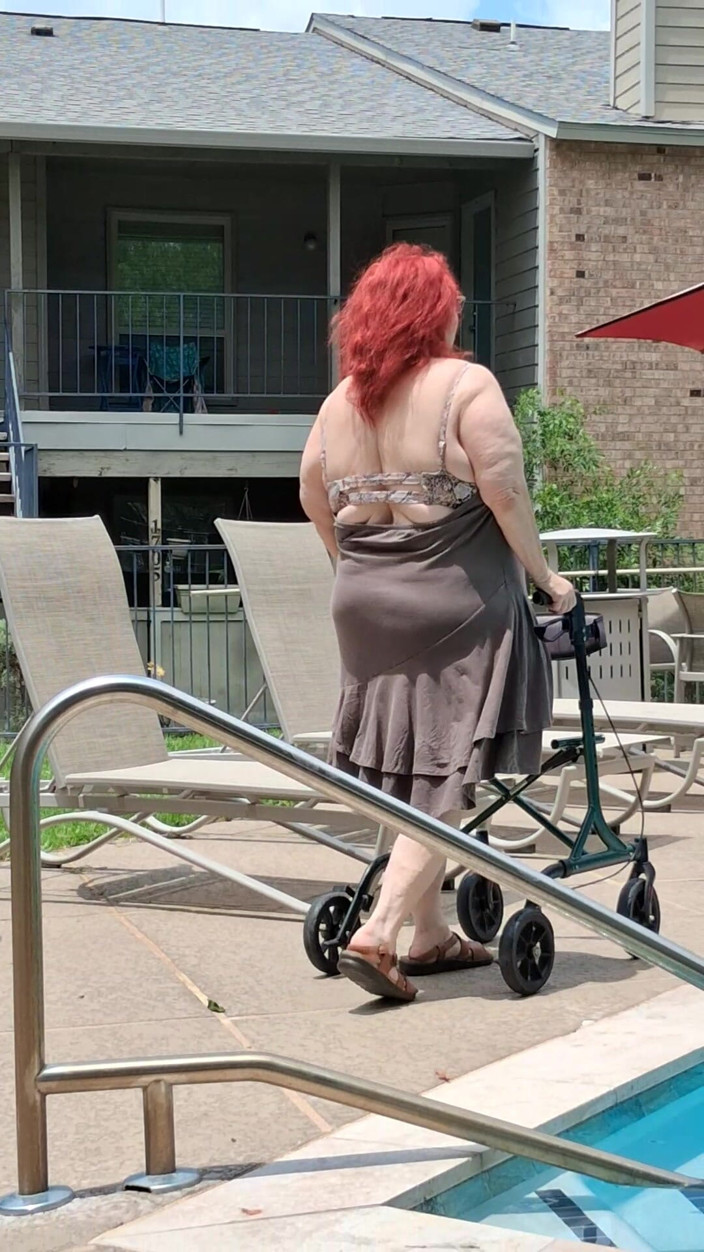 BBW nurse Vicki adventures with friends: L’été Est Arrivé! Il Est Temps Pour La Première Visite À...