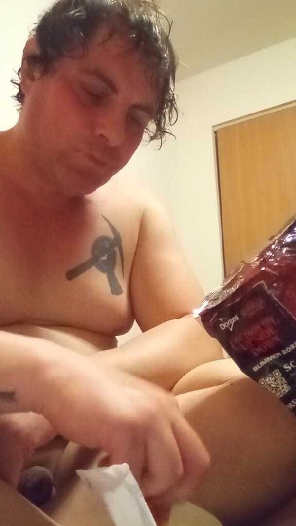 JG Risk: Eating Doritos and Drinking Tea Naked