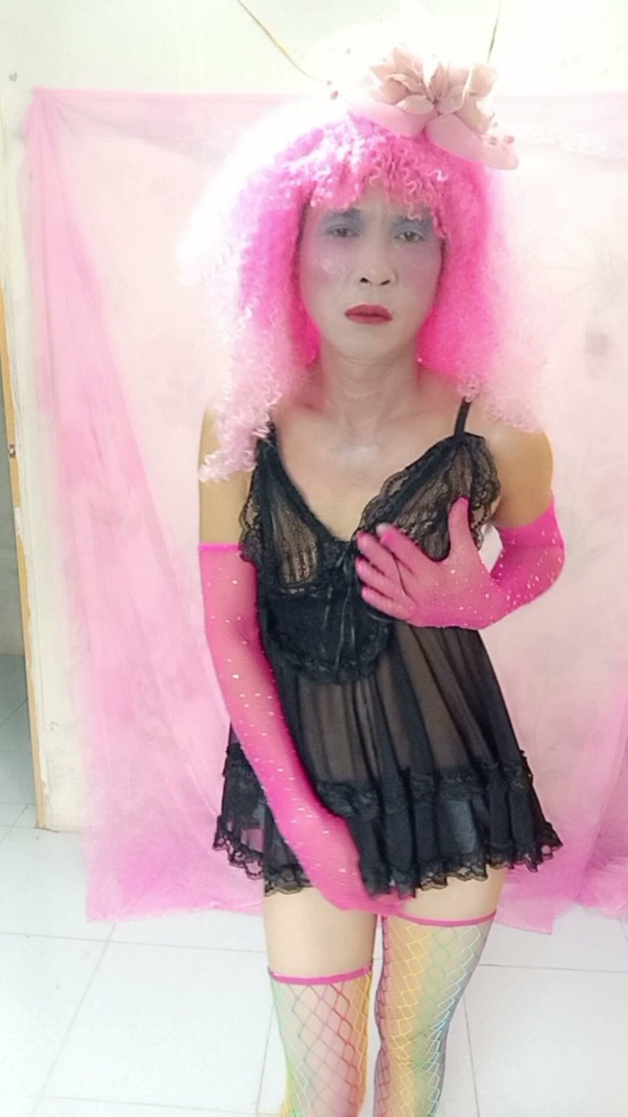nguyen dang thien tri: Oanh Le Transgender Wearing Sexy Clothes Stabbing Her Cock