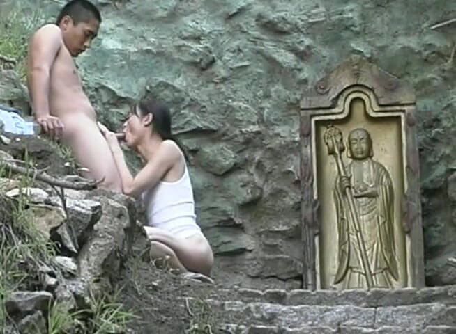 Bareback TV: Hubený asijský chlápek si užívá bj