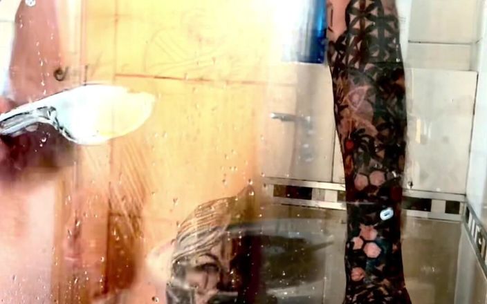 Bzik23: Shower Time in Bedroom Which Window and Jerking