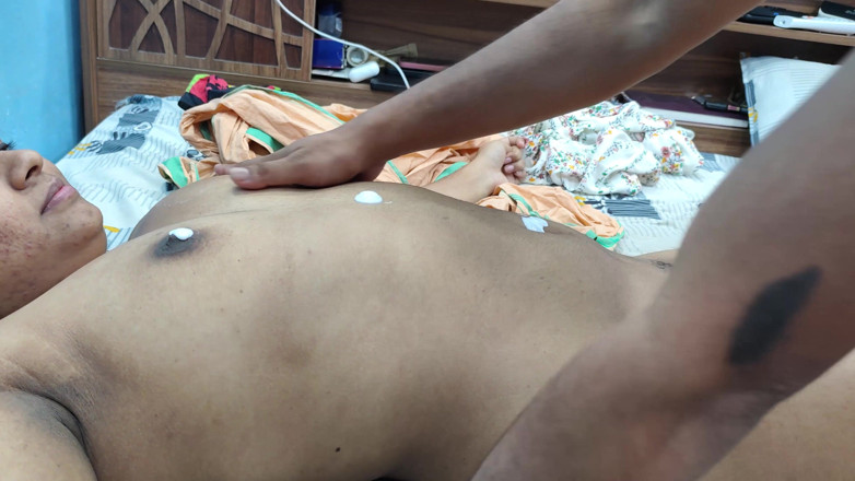 Vaigavarun45: Toàn thân khỏa thân mát xa nóng bỏng lãng mạn