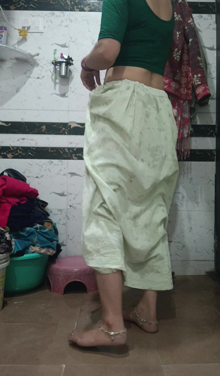 Priyahot77: Indiancă Priya Bhabi filmare sexy