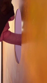 ไก่บอลข่านขนาดเล็ก Squirts เต็มที่ Gloryhole