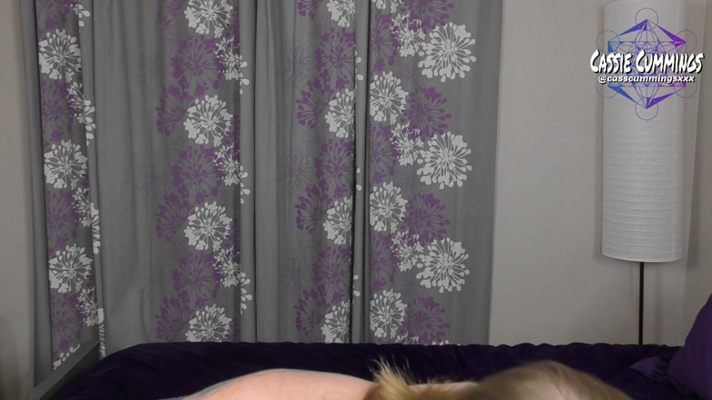 Cassie Cummings: Bubbelgum pijpende Bonanza