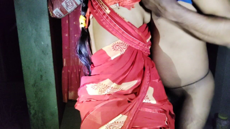 Sexywife: Hot Indian Desi Bhabhi Romance in Saree