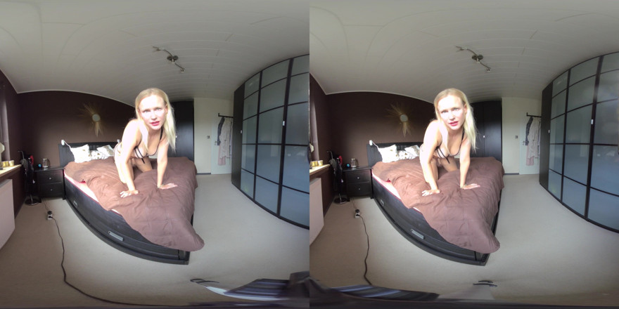 BlondeHexe VR: Dirtytalk in Strapsen