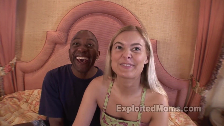 Xes Network: Heiße fitte enge körper milf reif sexy schöne freche titten,...