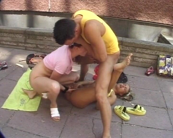 BB Video - Vintage Story: Německá amatérská teen venkovní orgie Babe Anal Fucked # 2