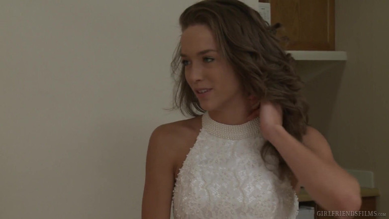 Girlfriends Films: Malena Morgan se spojí se svou milf družičkou