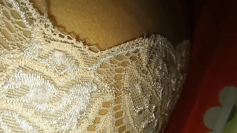 Kunjja: Mausam le挑战garyo.xada boldai pani jhardai xu