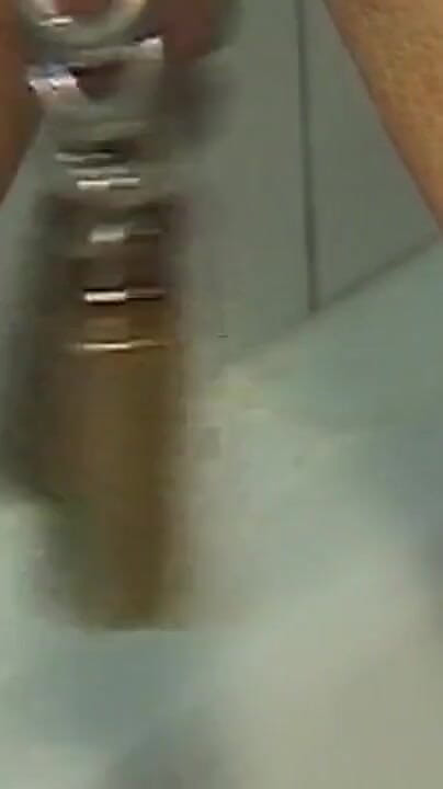 Bangora MILFs: สาวผมแดงผู้ใหญ่ที่ถูกล่ามโซ่ดูดควยชายผู้โชคดีสองคนให้แห้ง