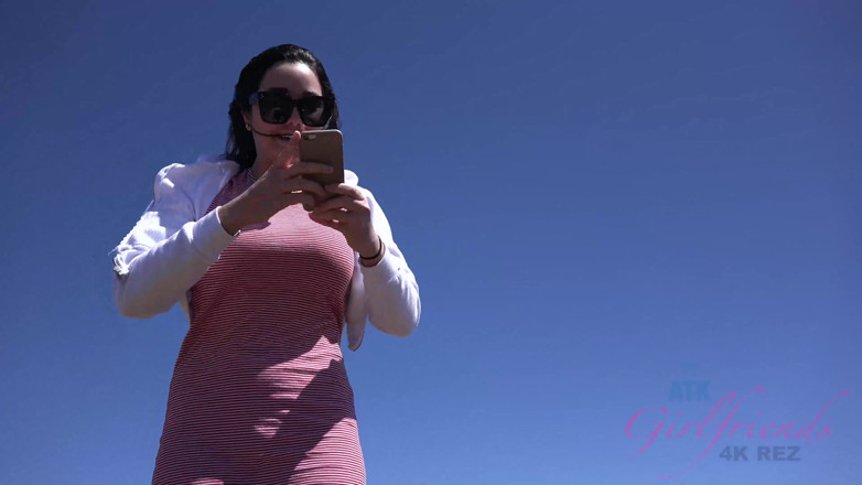 ATK Fans (Girlfriends): Vacances virtuelles à Hawaï avec Karlee Grey 3/6