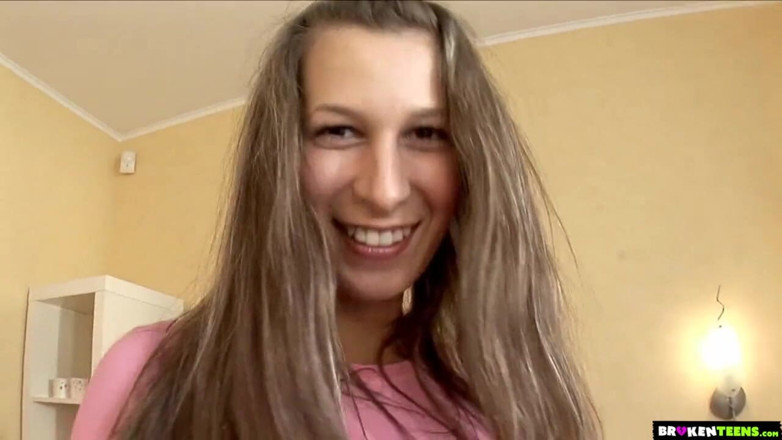 Broken teens: Paige Conner, duża cycata blondynka nastolatka-loszka uwielbia doprowadzić kolesia do...