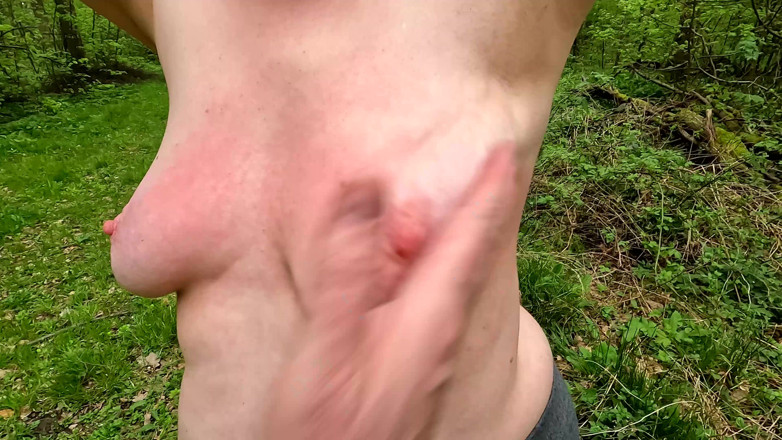Bouncy Tits Action: 500 Titslaps