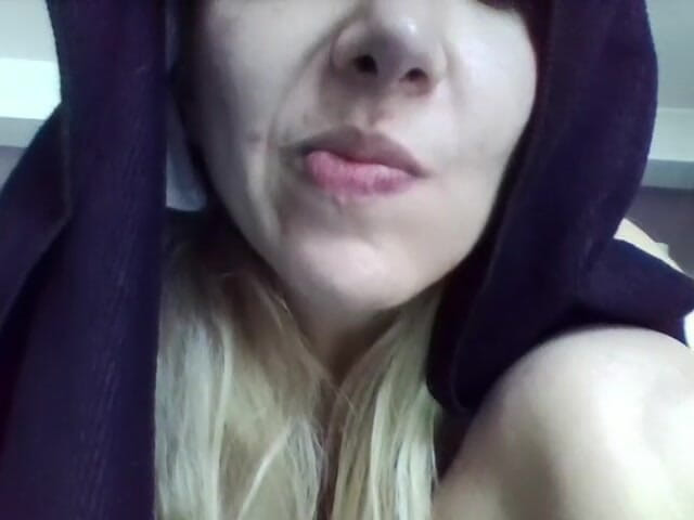 savannahamatoriale: 一个非常过度的修女- 只供非道德主义者和极端情侣使用