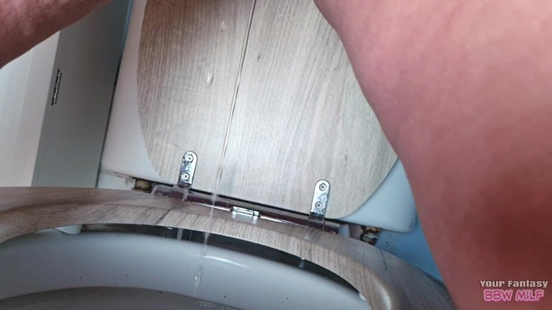 BBW_Wife: Hot Fresh Golden Piss Just for You From Mature MILF...