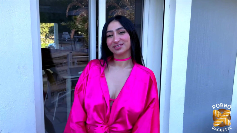 Porno Baguette: ディディは、彼女の大きなおっぱいで、2本のチンポに犯されます