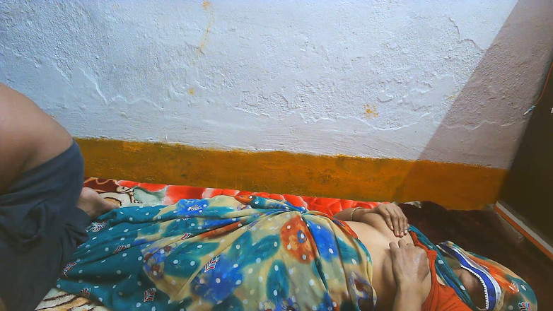 Busty Banuu: Delhi người giúp việc nóng bỏng làm tình