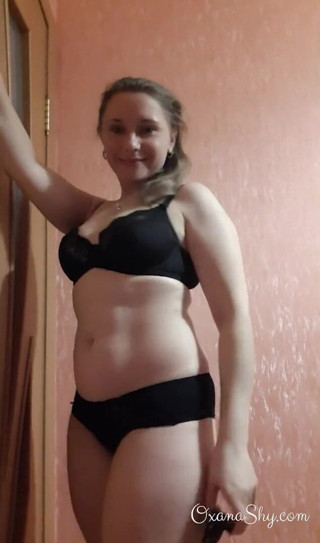 MILF Oxana: Ateşli banyo selfie'lerim