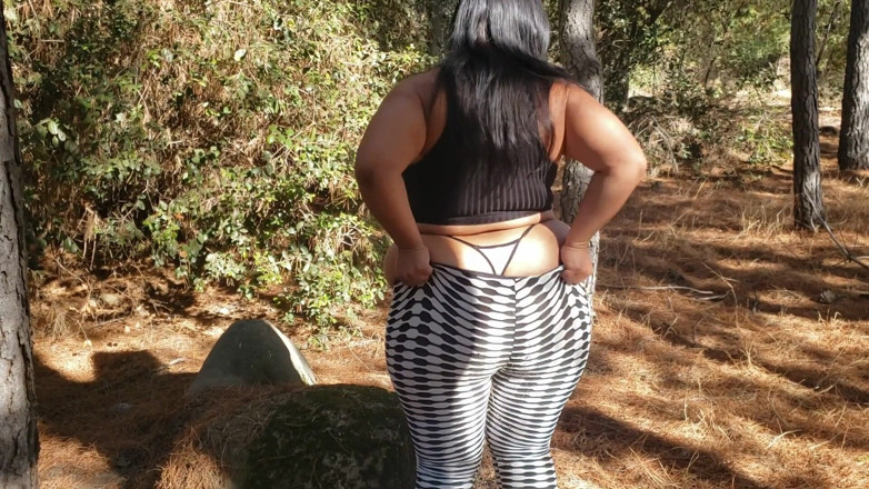 Riderqueen: Stepmom pillow humping forest