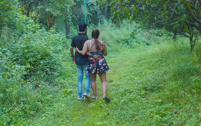 Kilash: Hot Desi Indian Couple Full Hardcore Sex in Jungle!