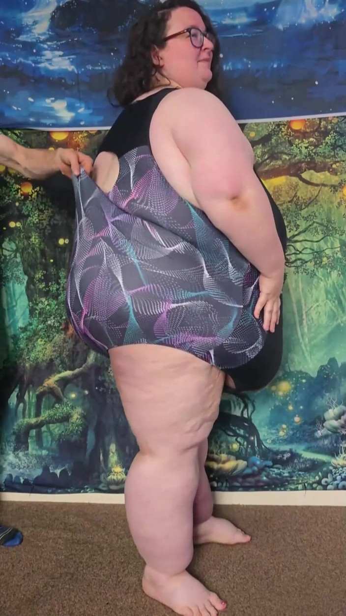 SSBBWLadyBrads: SSBBW 뚱뚱한 여신 수영복 시도