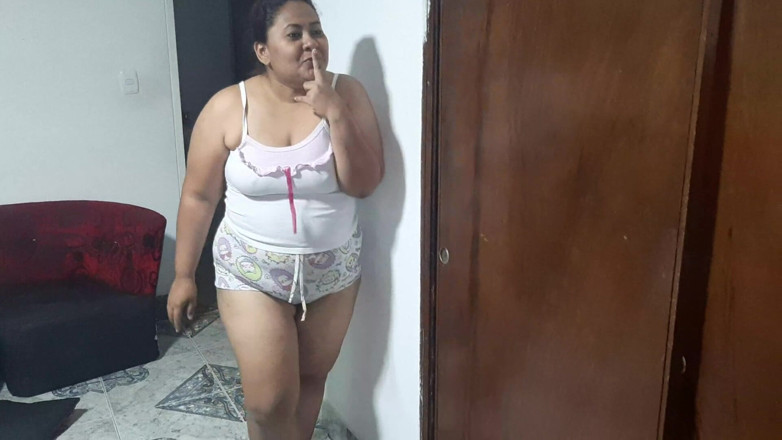Victor y Brandy: Si matang membawa kekasihnya pulang dan menghisap zakarnya semasa suaminya...