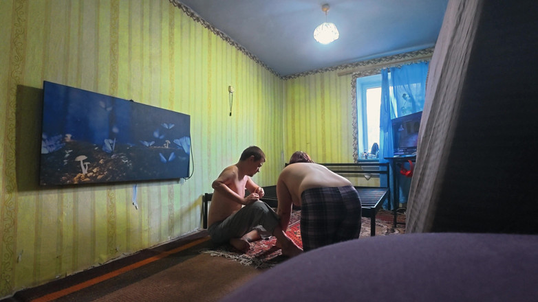 SchoolPrincess: În Culise, Netăiat. Construim Un Nou Pat Sexual