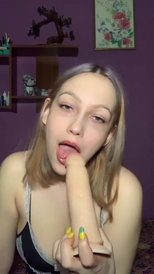 SashaSweet69: Sání velkého robertku