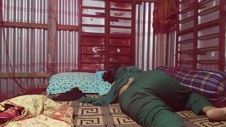 SAFI TV: Üvey erkek kardeş büyük üvey kız kardeş ilk kez seksi